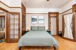 Craftsman Cabin - Historic Dtwn Avenues Apartment